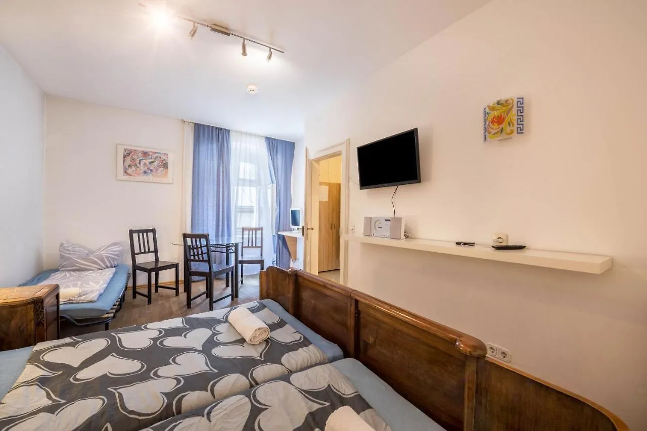 1 Stock Ostengasse 13 Apartment Regensburg