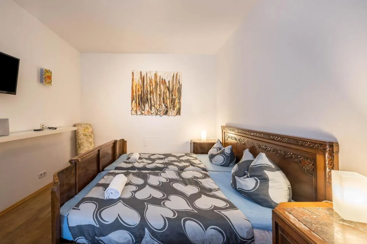 1 Stock Ostengasse 13 Apartment Regensburg Germany